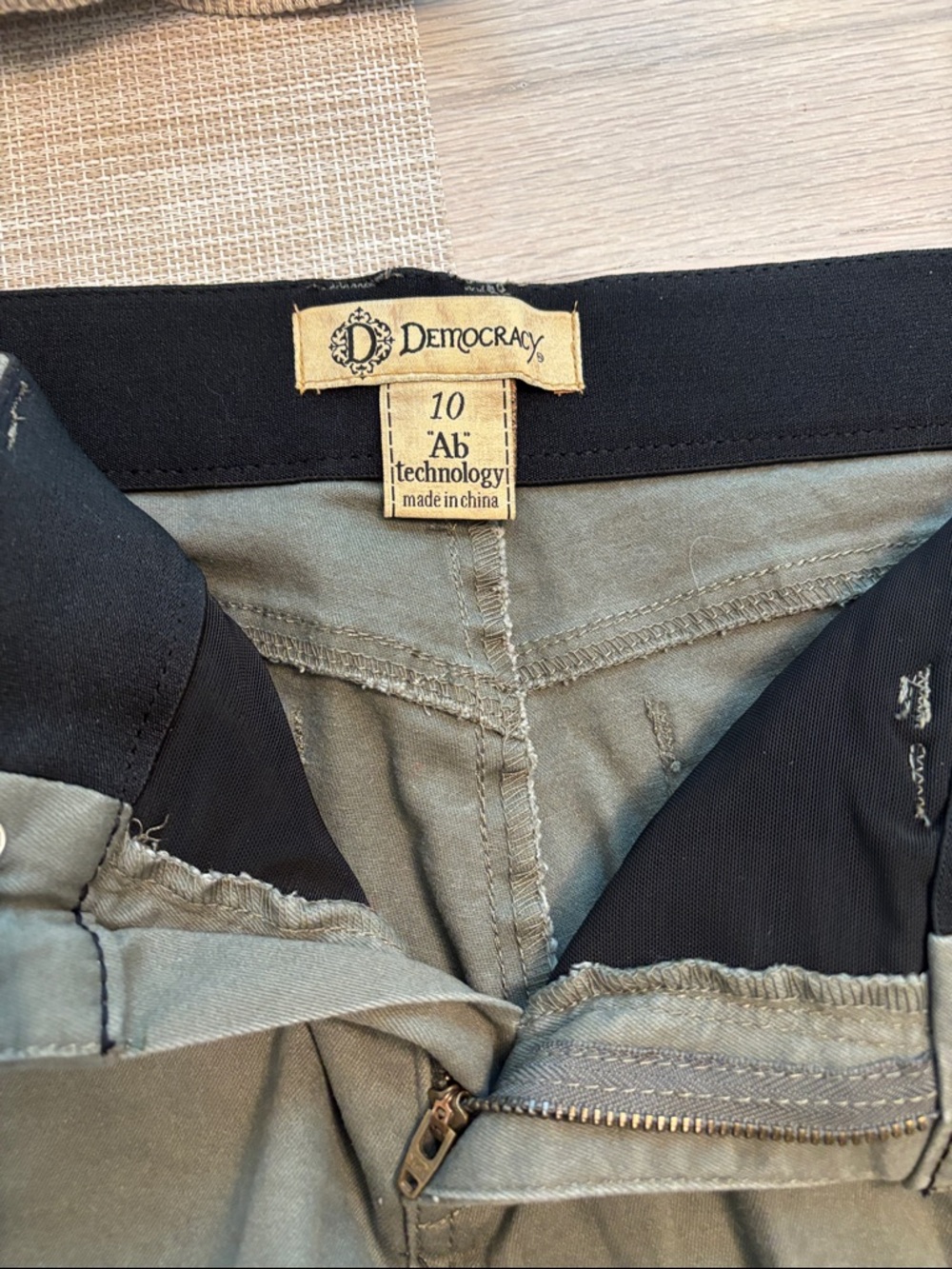Democracy Olive Green Pants. - Picture 3 of 3